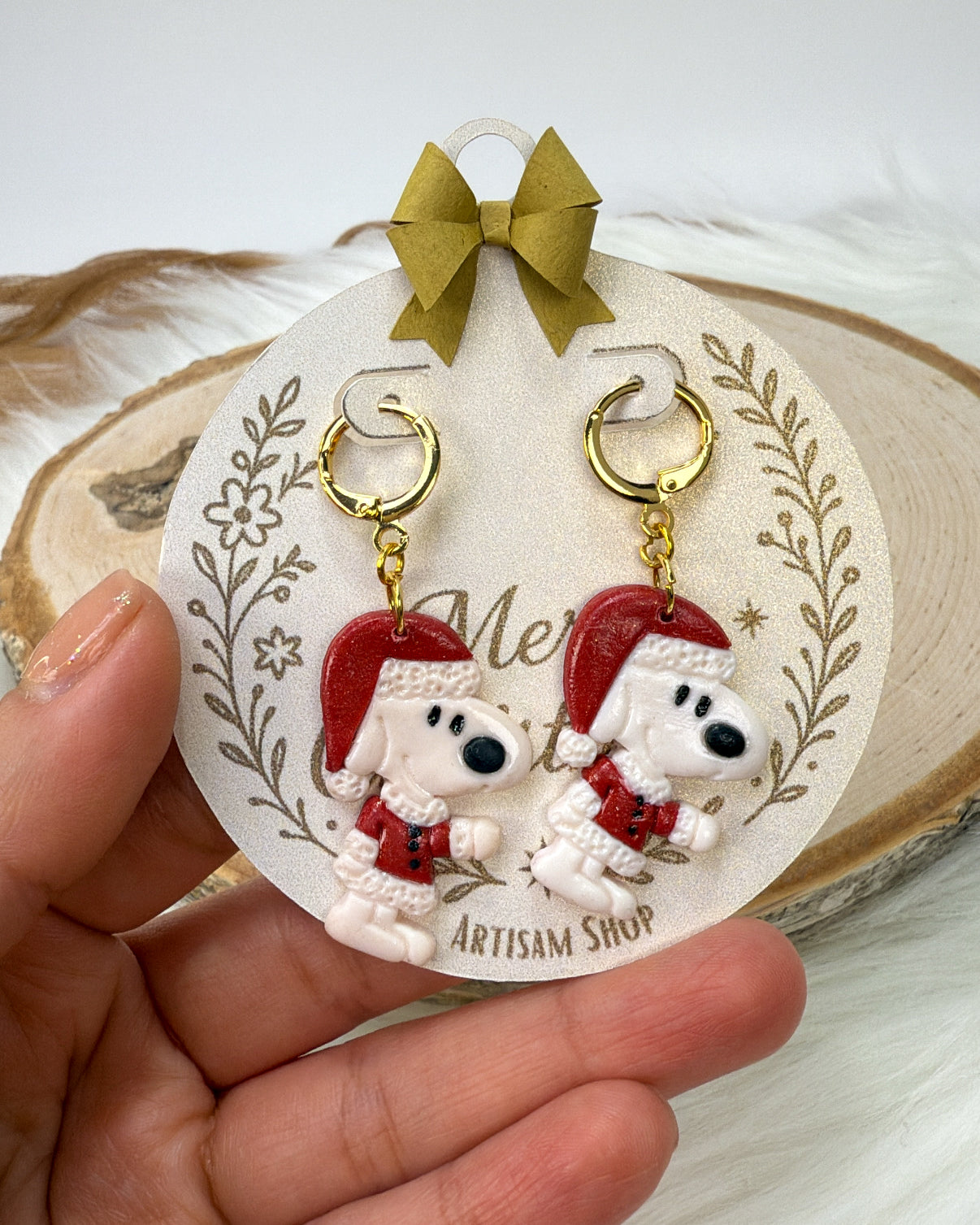 Pendientes navideños de perro: joyería navideña de arcilla hecha a mano